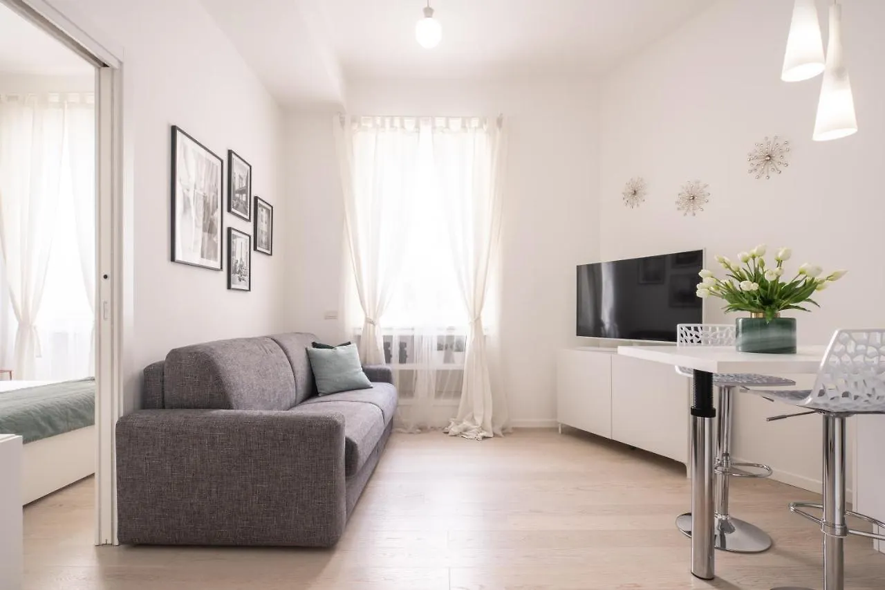 Brera Charming Apartments R&R Milano 0*,  Italia